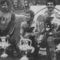 "Podium" zwycięzców (1 ujęcie) - od lewej: Piotr Pyszny (II miejsce), Marek Ziarnik (I miejsce) i Bolesław Proch (III miejsce).