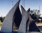"Gniazdo"1997, beton, adobe, konstrukcja stalowa, Beer Sheva-Izrael