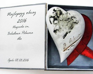 Realizacja porcelanowej płaskorzeźby - Maria Kupczak-Zajadacz