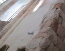 romańskie mury prezbiterium