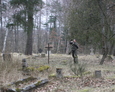 Eksploracja niemieckiego cmentarza w Żarnowskiej