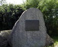 Pamiątkowy obelisk poświęcony 1300 więźniarkowm obozu koncentracyjnego Stuthoff