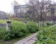 Widok na teren cmentarza od strony ul. Szerokiej