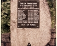 Szymbark - pomnik poświęcony poległym Polakom z Szymbarku w roku 1944