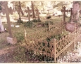 Damnica - cmentarz komunalny (żeliwne ażurowe ogrodzenie nagrobka)