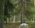 Krzyż stojący przy końcu alei, przy którym odprawiane są też nabożeństwa