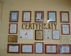 korytarz szkolny - certyfikaty