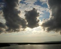 Chmury tańczą i rozmawiają.2010r.