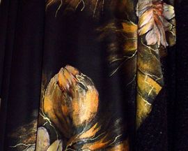 Poncho ręcznie malowane z ażurową tkaniną "ZŁOTE KWIATY"
