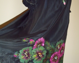 Sukienka z jedwabiu OLIWKA POWÓJ, hafty z Afryki