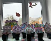 W naszej sali już zawitała Wiosna . Dzieci dowiedziały się jakie prace wykonuje się na polu i w ogrodzie oraz zasadziły owies i inne nasiona.  Teraz czekamy z niecierpliwością na efekt naszej pracy. 