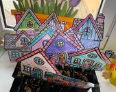 W naszej sali już zawitała Wiosna . Dzieci dowiedziały się jakie prace wykonuje się na polu i w ogrodzie oraz zasadziły owies i inne nasiona.  Teraz czekamy z niecierpliwością na efekt naszej pracy. 