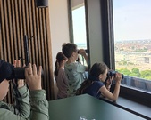 23.06.25 klasa 4b wybrała się na ostatnie wyjątkowe wyjście w tym roku szkolnym – najpierw odwiedziliśmy taras widokowy Uniwersytetu Ekonomicznego w Poznaniu, a następnie zorganizowaliśmy piknik w Parku Karola Marcinkowskiego