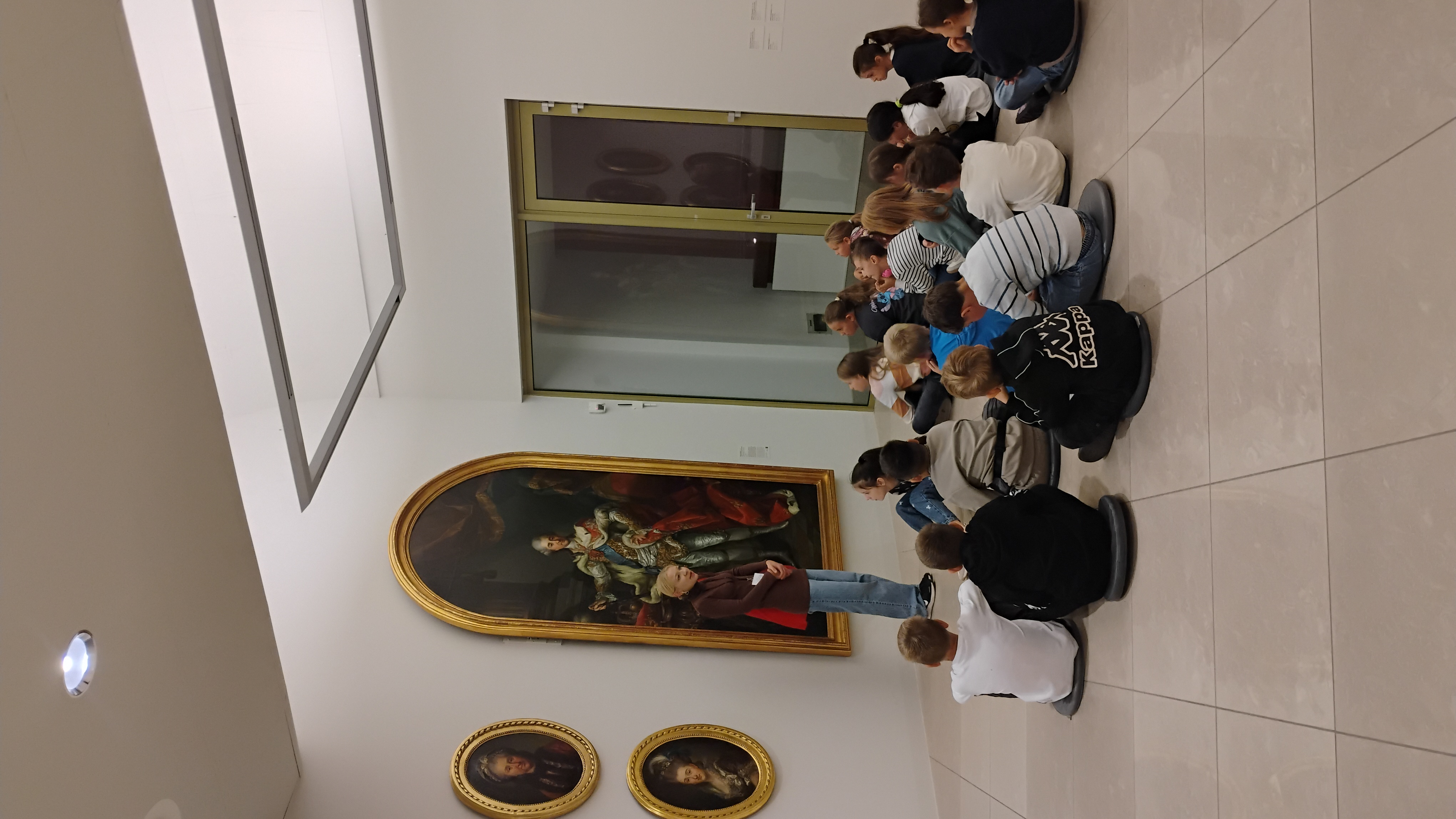 Klasa 3a wybrała się na lekcję muzealną do Muzeum Narodowego w Poznaniu