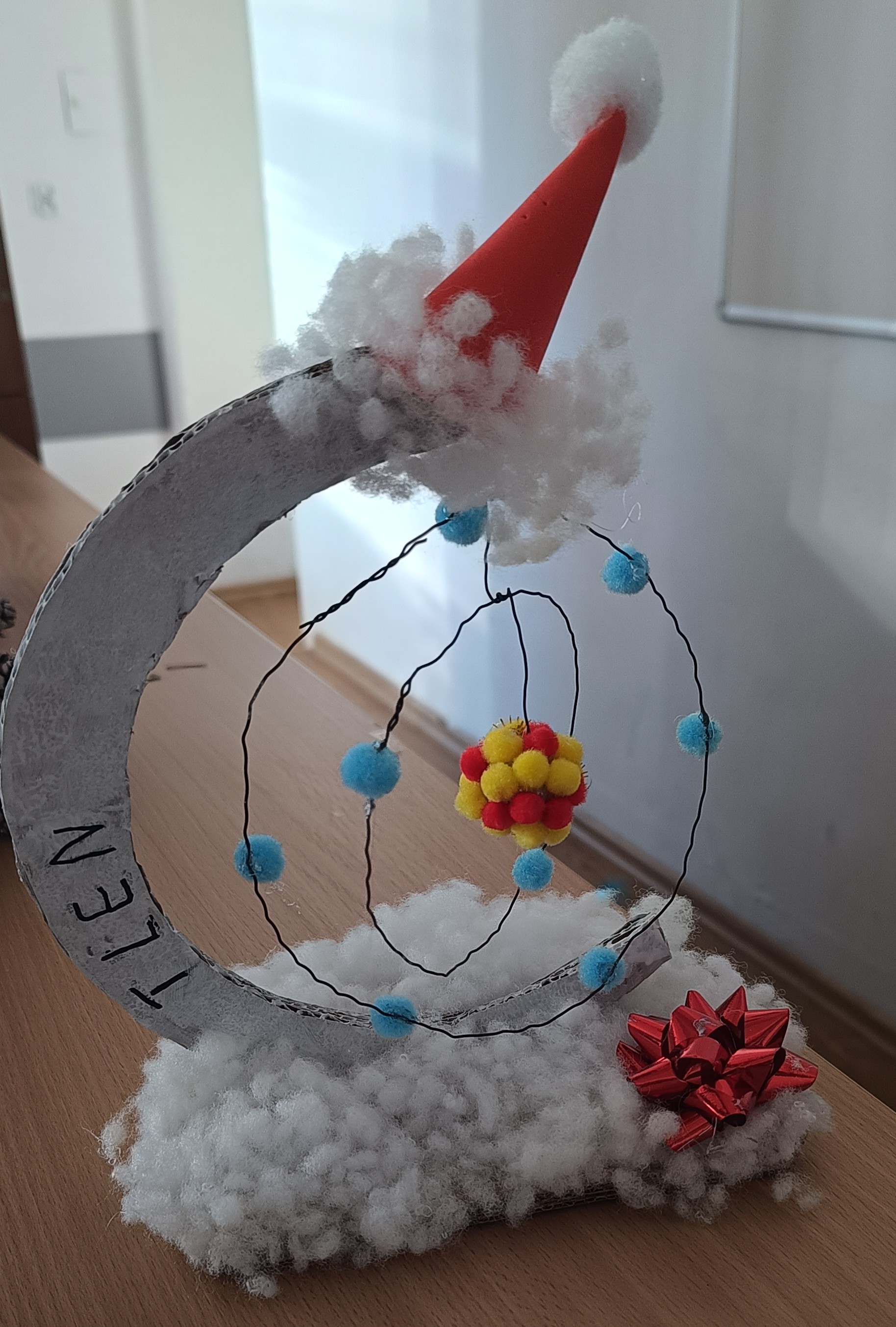 "Choinka bożonarodzeniowa 3D" i "Chemiczna ozdoba świąteczna"