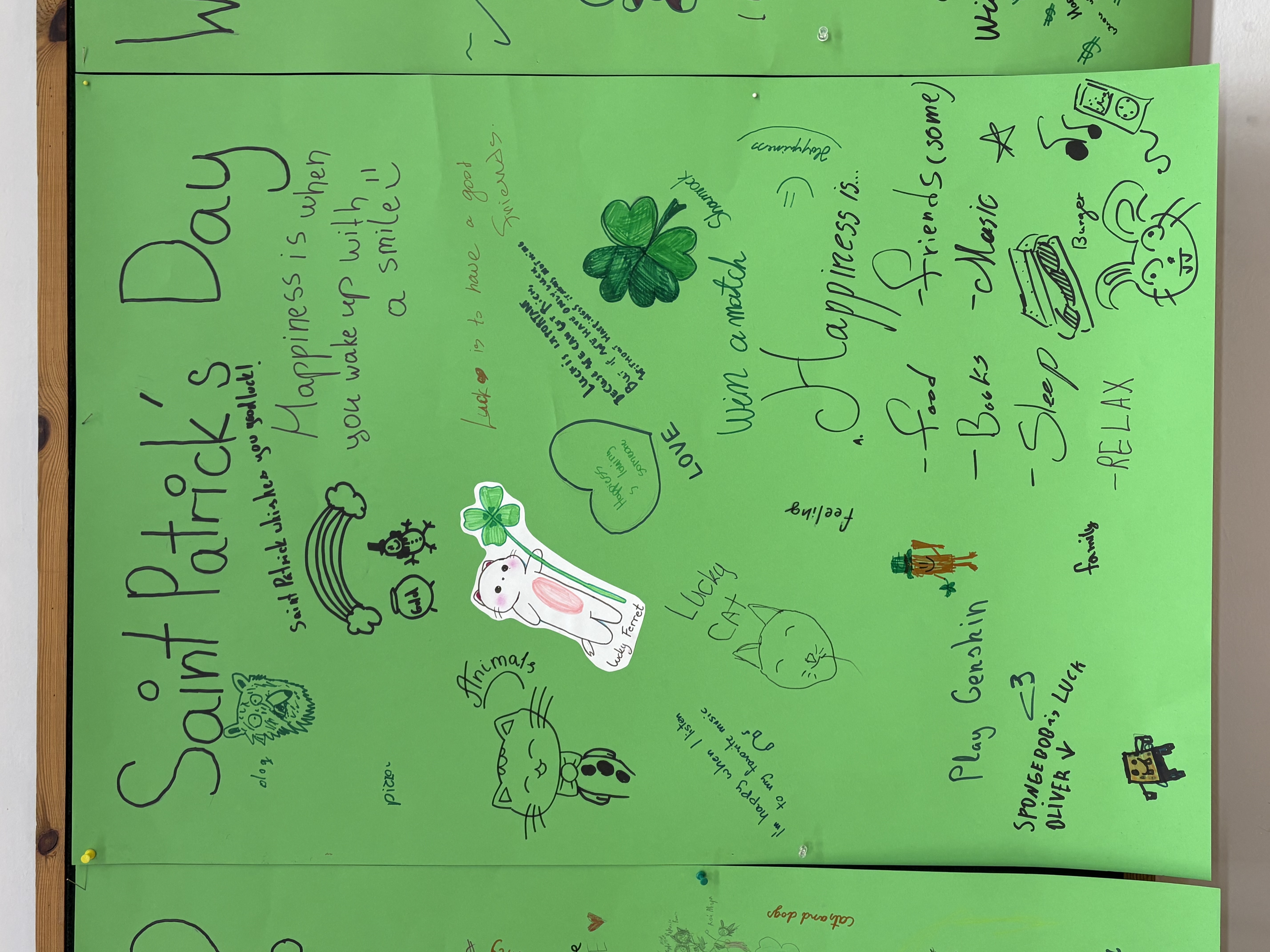 plakat przedstawiający r&oacute;żnorodne skojarzenia i odpowiedzi na to ważne pytanie czym jest szczęście?