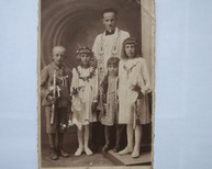 Ks. Podsiedlik,  Chrzęstek Tadeusz, Hela Błaszczyk, Alina Chrzestek, Zofia Piwowarska rok ok. 1937