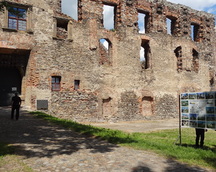 Same ruiny . . .nic więcej 
